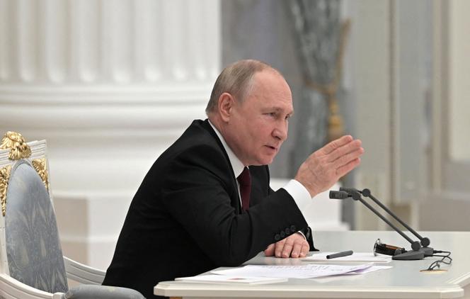 Poutine, le géant inébranlable : les décrets de février 2022 et la réaction du monde occidental