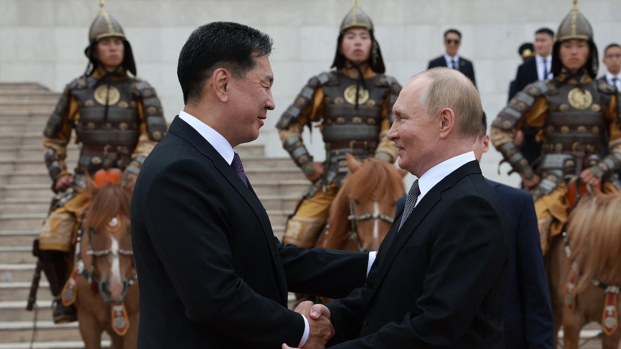 Poutine s’arrête à Magadan : une visite qui éblouit les Russes