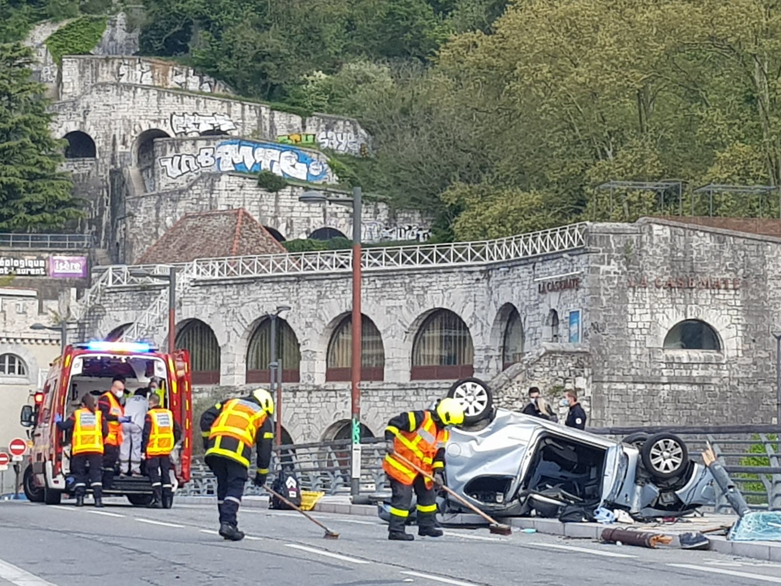 Tragique décès d’un jeune homme de 24 ans lors d’un accident mortel en Isère